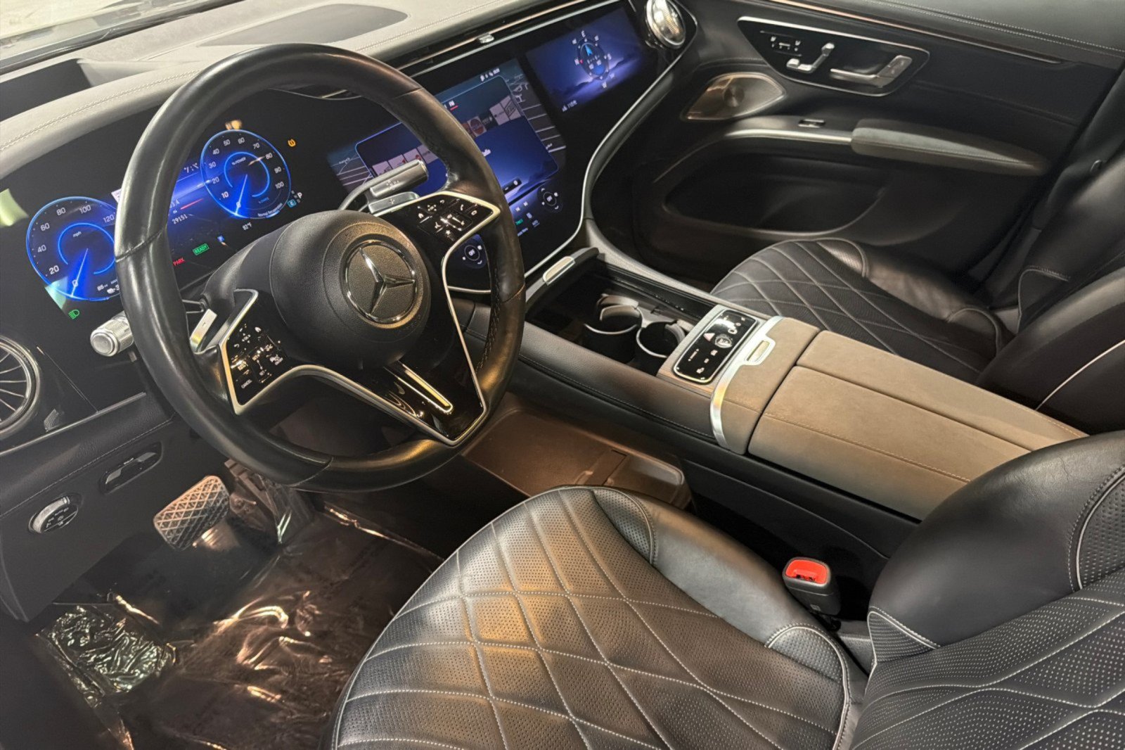 Used 2023 Mercedes-Benz EQS 580 4MATIC SUV image 9