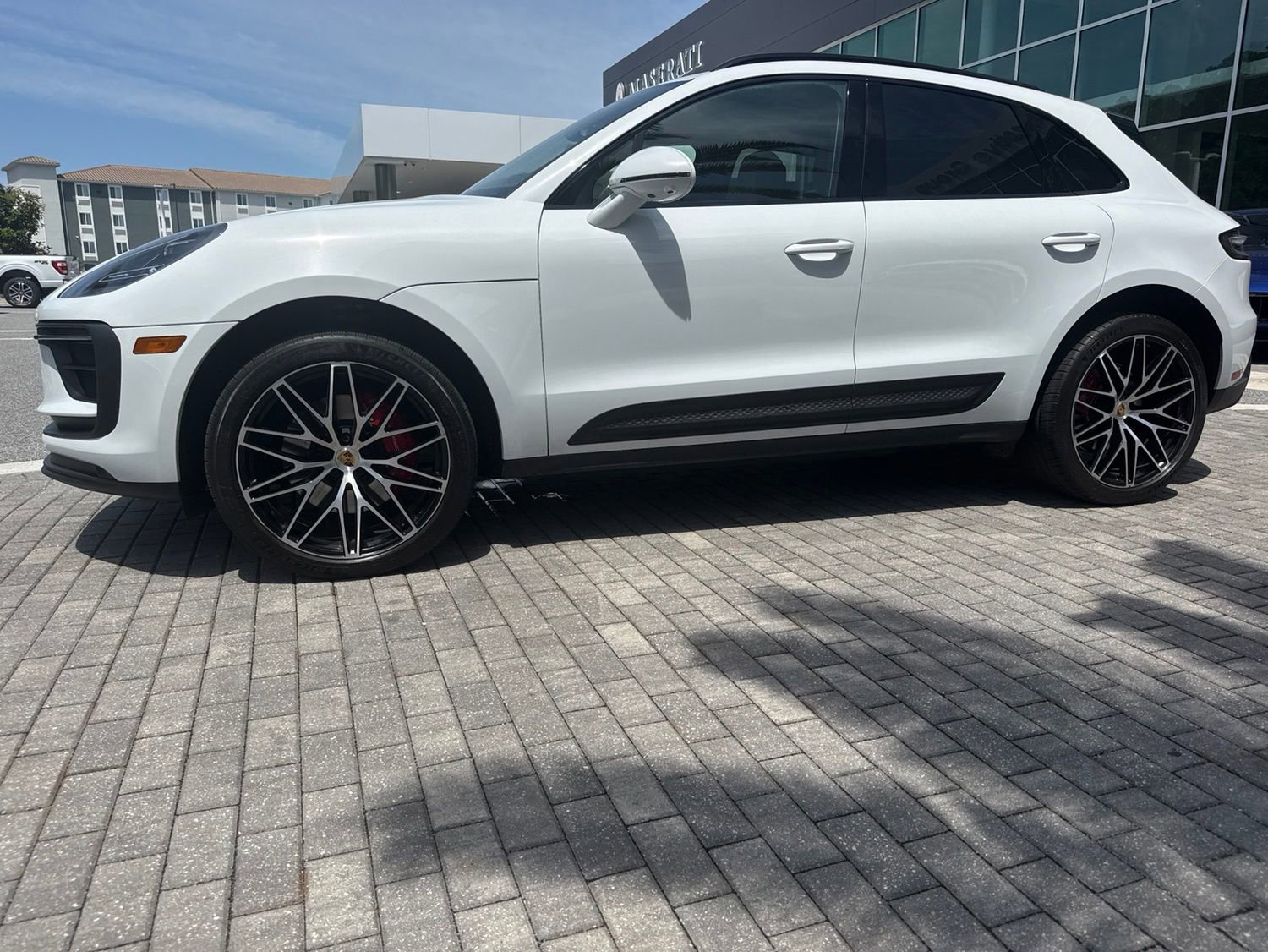 Used 2022 Porsche Macan S AWD/4WD image 39