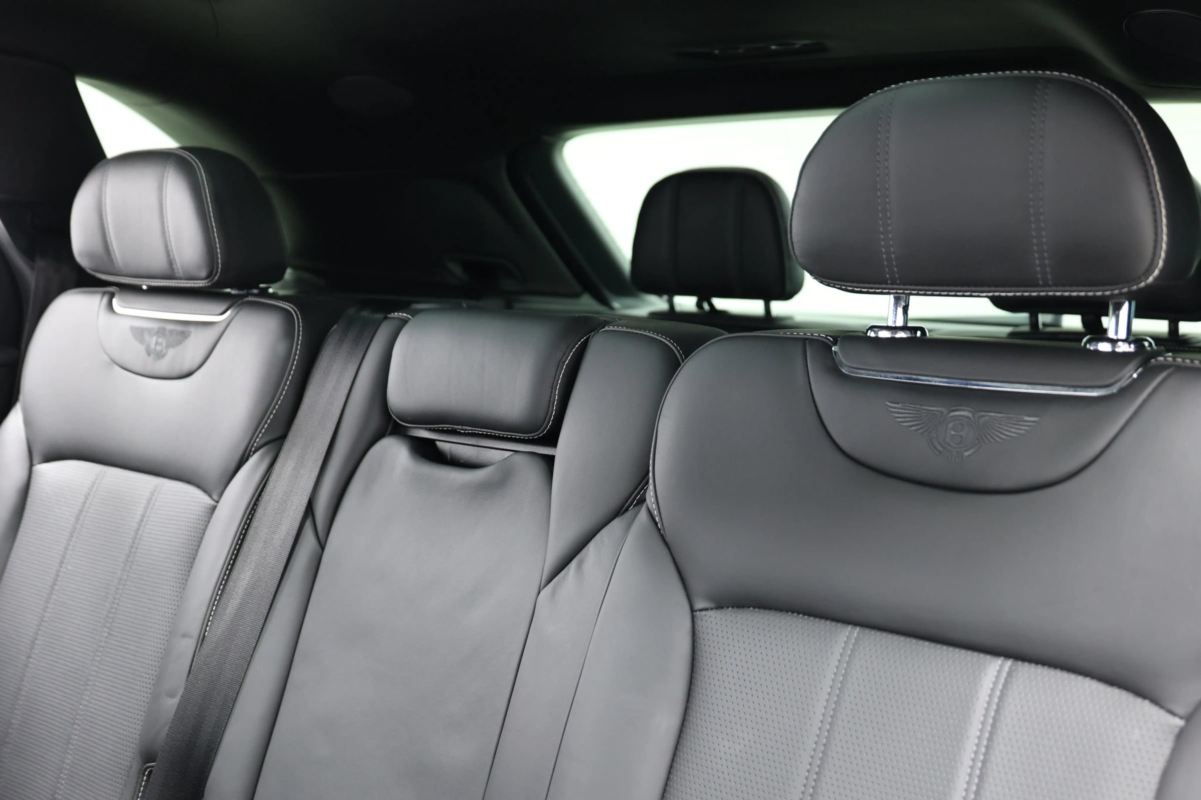 Used 2018 Bentley Bentayga Onyx Edition AWD/4WD image 57