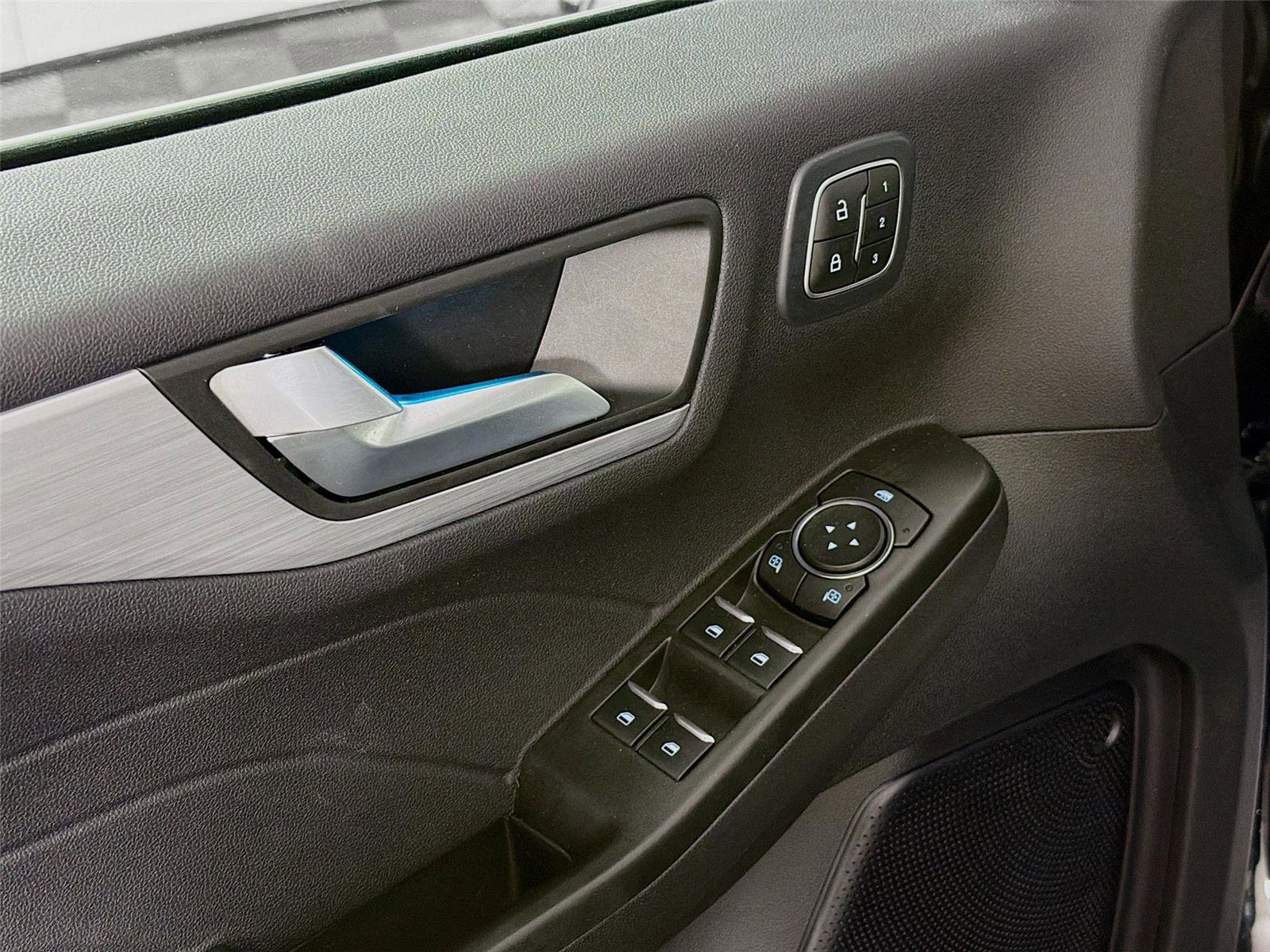 Used 2023 Ford Escape Platinum image 19