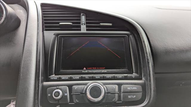 Used 2011 Audi R8 V10 w/ Enhanced Leather Pkg image 21