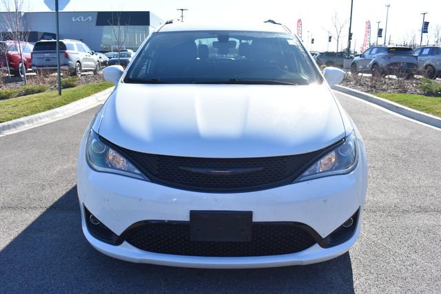 Used 2019 Chrysler Pacifica Touring Plus w/ S Appearance Package image 8