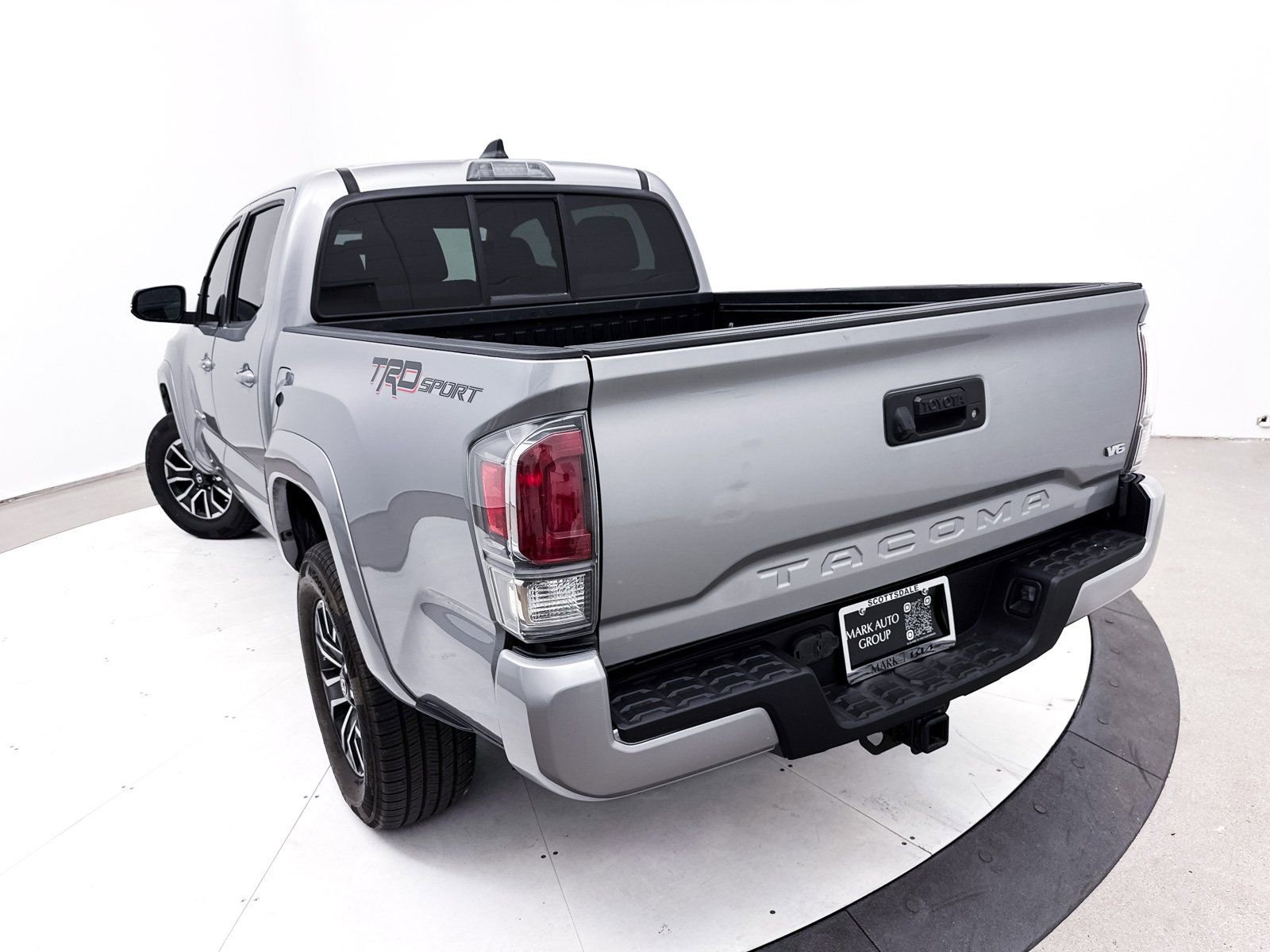 Used 2020 Toyota Tacoma TRD Sport image 6