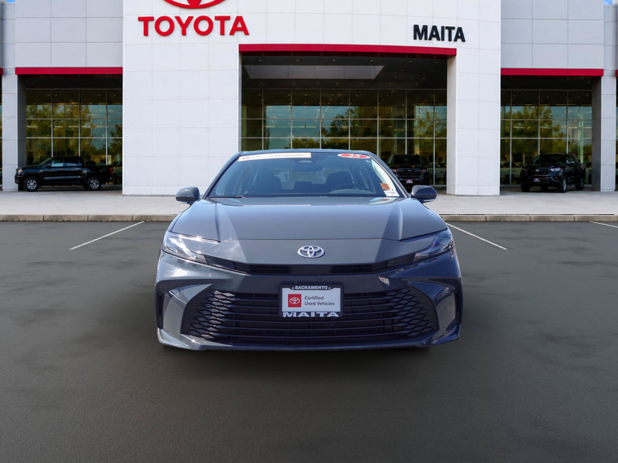 Used 2025 Toyota Camry LE FWD image 8