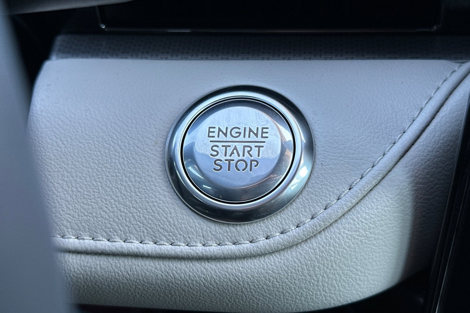 New 2025 Lincoln Nautilus Premier w/ Equipment Group 102A image 22