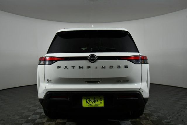 Used 2024 Nissan Pathfinder SV image 12