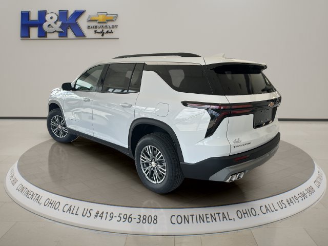 New 2027 Chevrolet Traverse LT FWD image 4