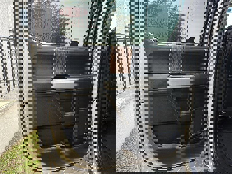 Used 2018 Ford F150 Lariat w/ Equipment Group 502A Luxury image 32