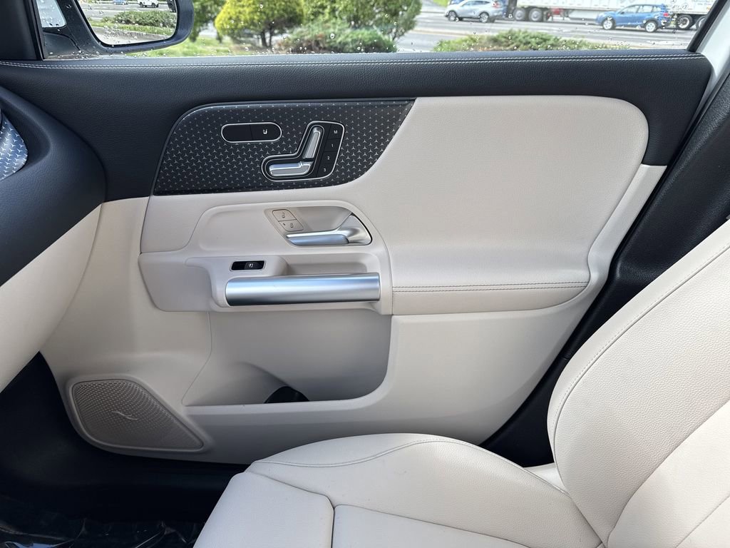 New 2025 Mercedes-Benz GLA 250 4MATIC image 27