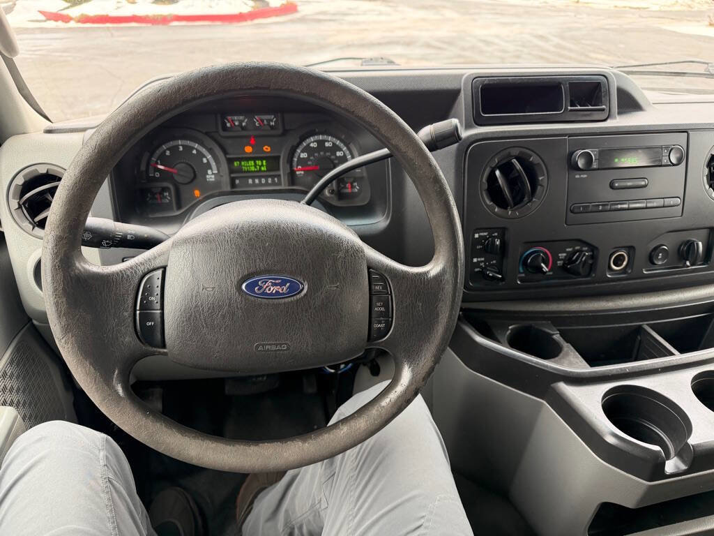 Used 2009 Ford E-350 and Econoline 350 Extended Wagon Super Duty image 16