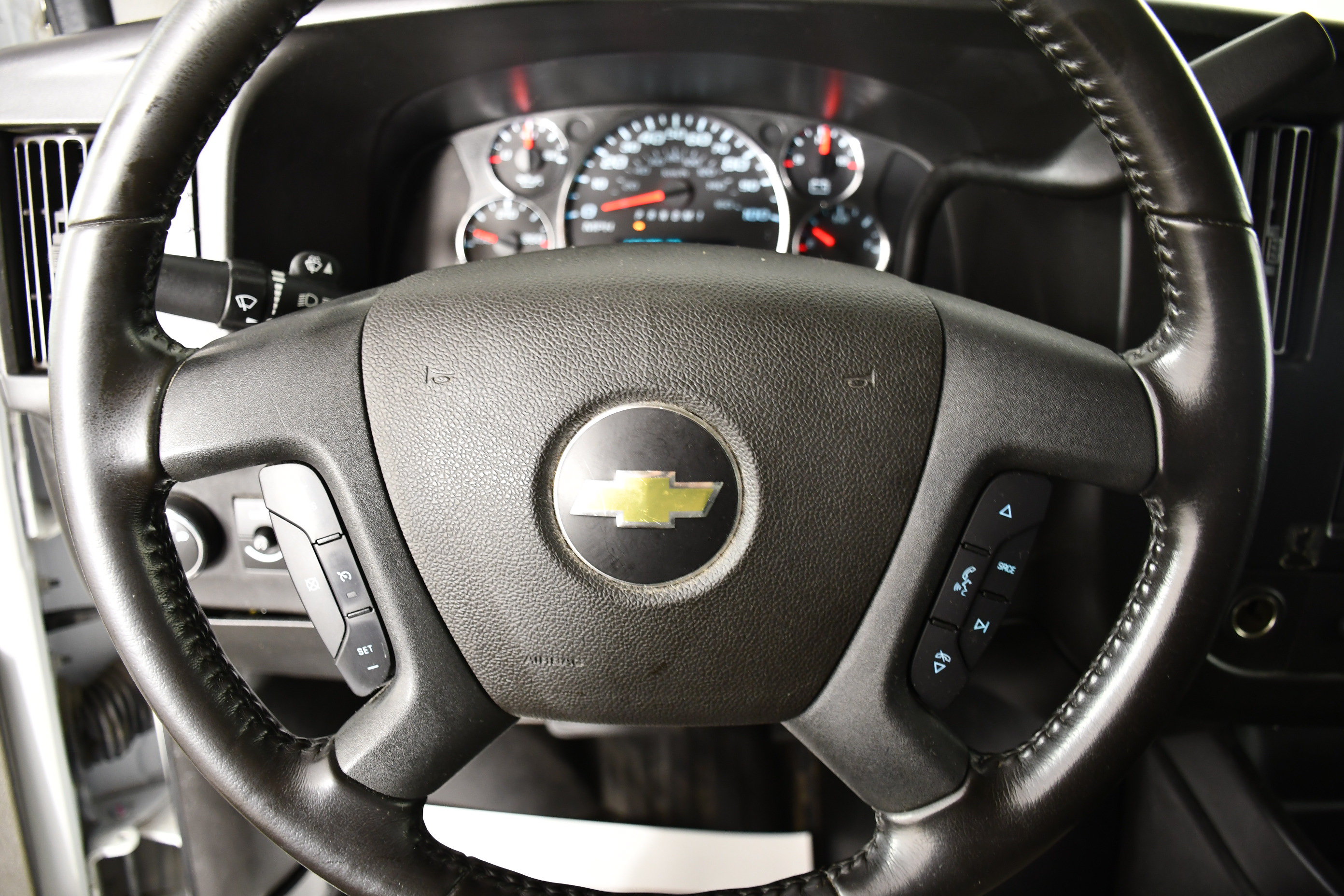 Used 2020 Chevrolet Express 2500 w/ Driver Convenience Package RWD image 19