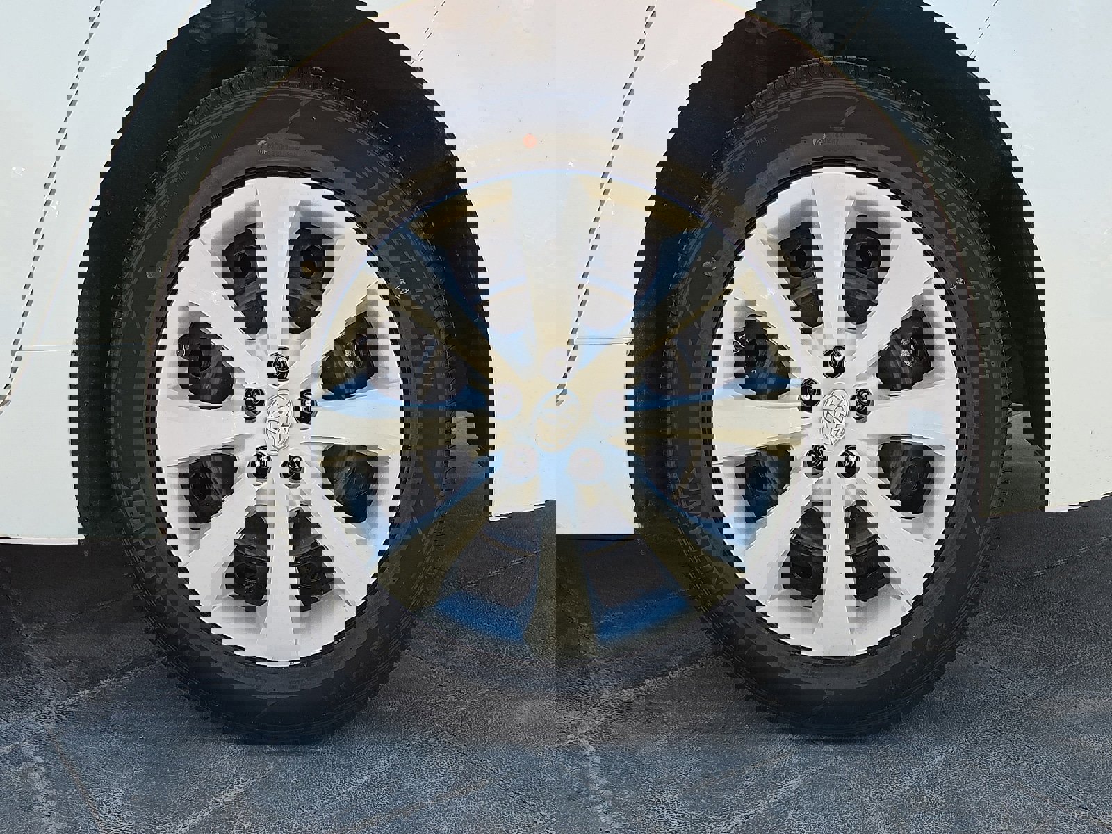 Used 2022 Toyota Corolla LE image 5