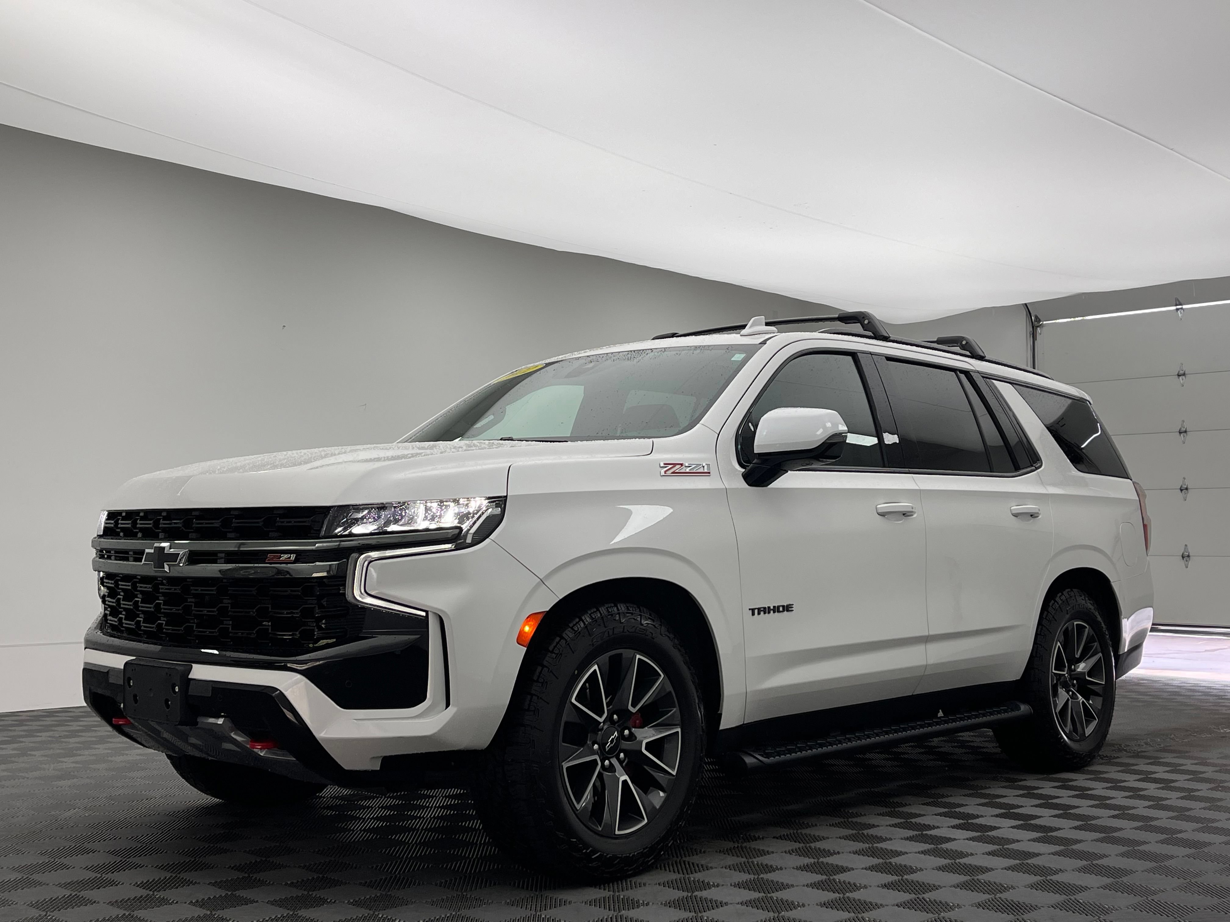 Used 2022 Chevrolet Tahoe Z71 w/ Z71 Off-Road Package AWD/4WD image 2