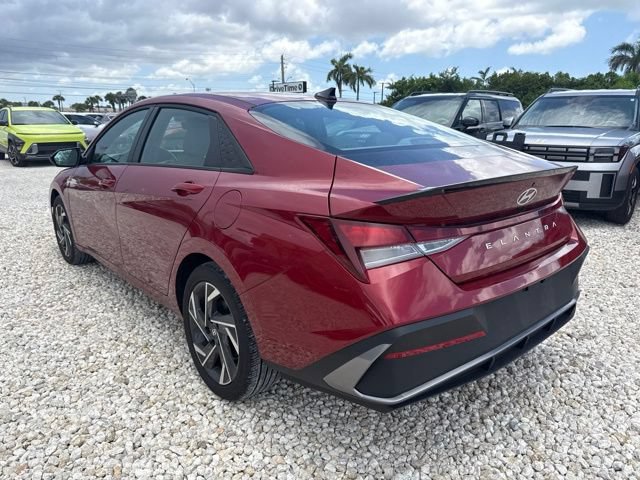 Used 2025 Hyundai Elantra Sport FWD image 8