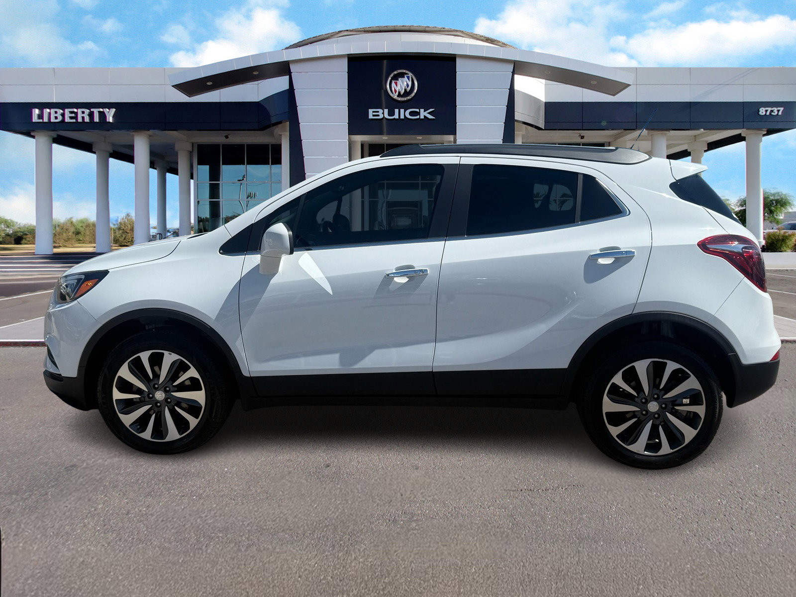 Used 2022 Buick Encore Preferred w/ Safety Package image 6