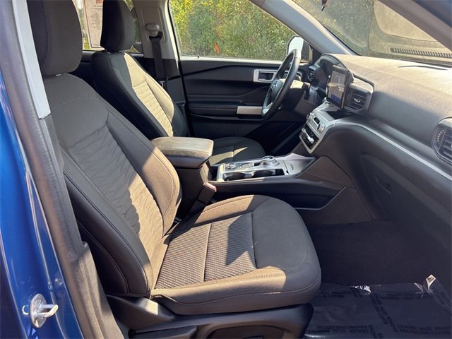 Used 2022 Ford Explorer XLT image 35