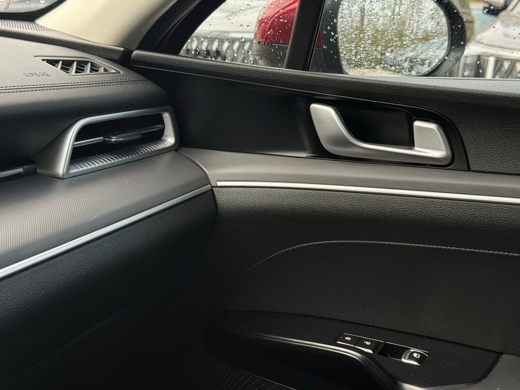 Used 2022 Kia K5 LXS image 35