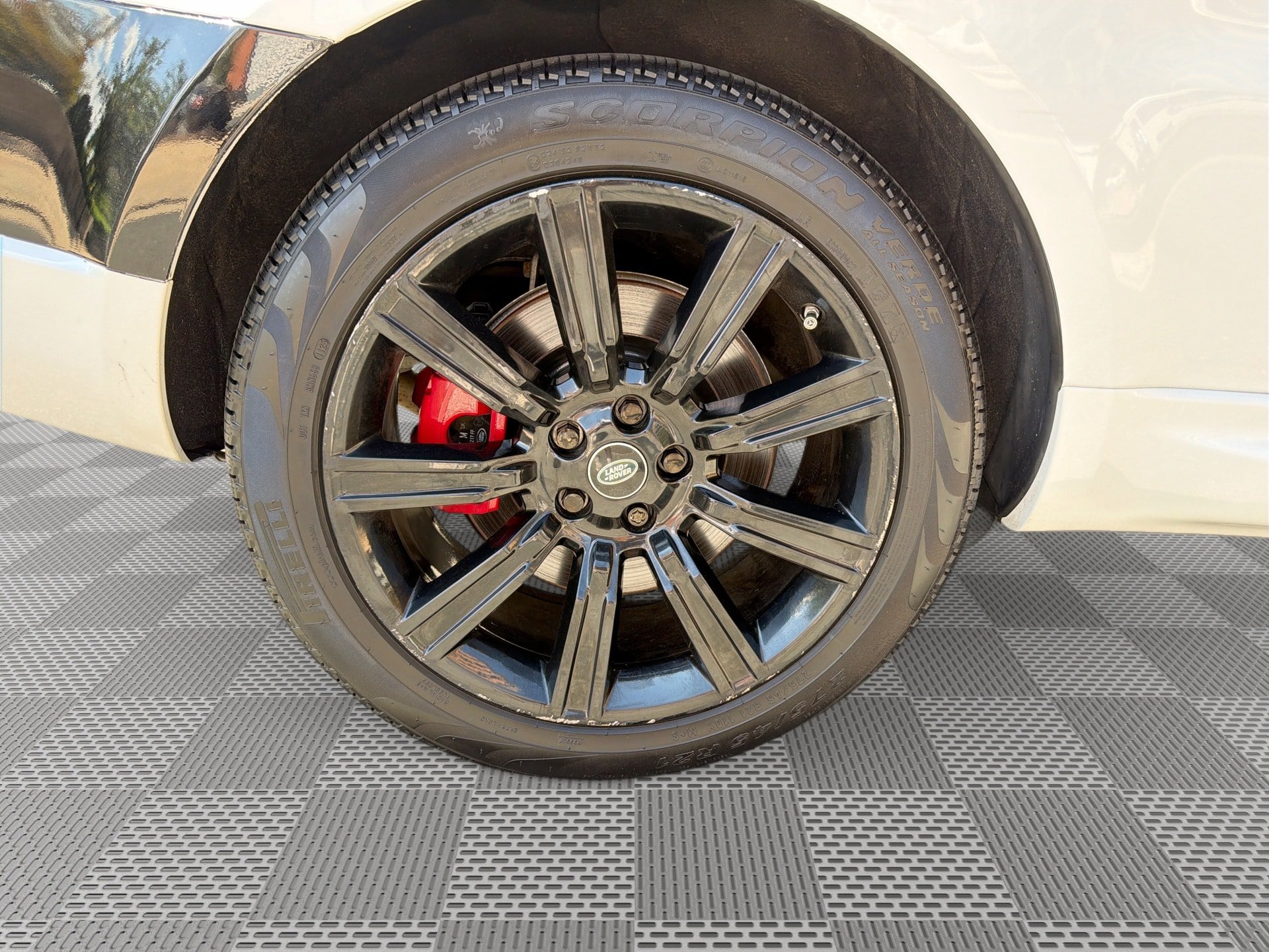 Used 2021 Land Rover Range Rover Sport HST AWD/4WD image 30