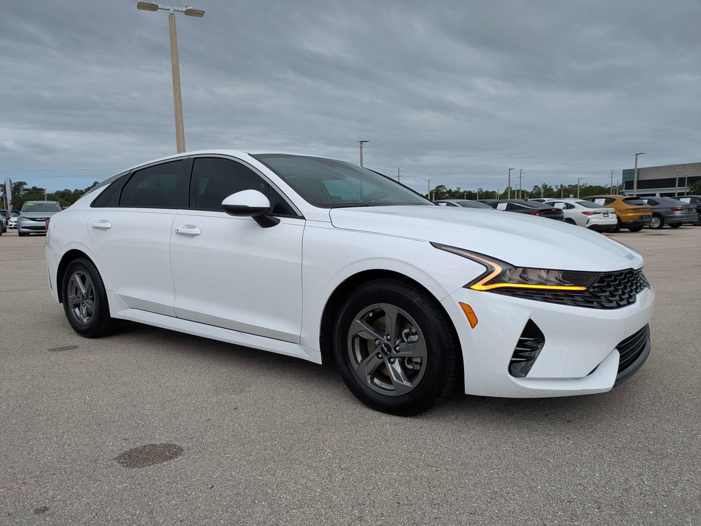 Certified 2022 Kia K5 LXS FWD image 2