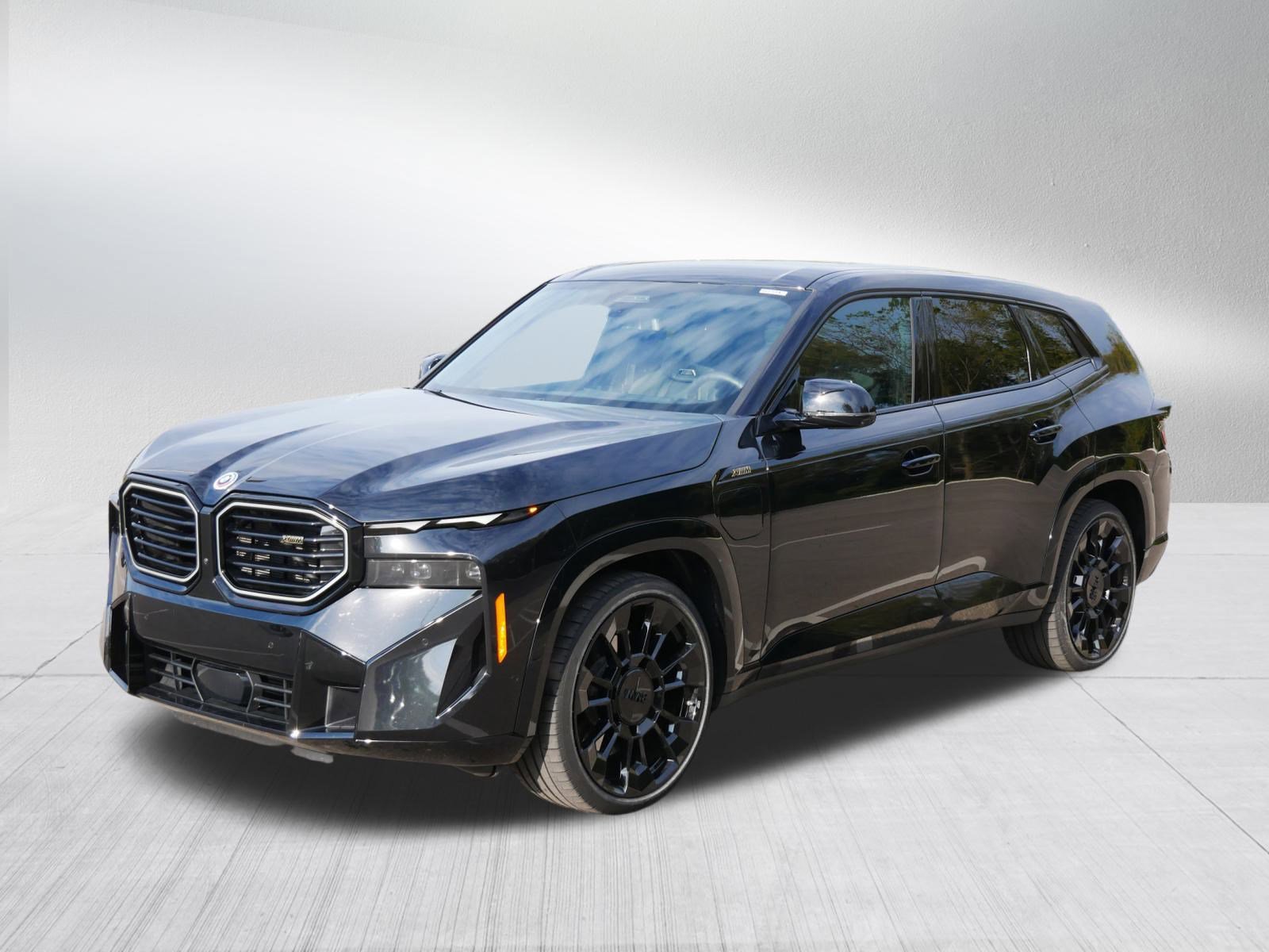 Used 2025 BMW XM image 3