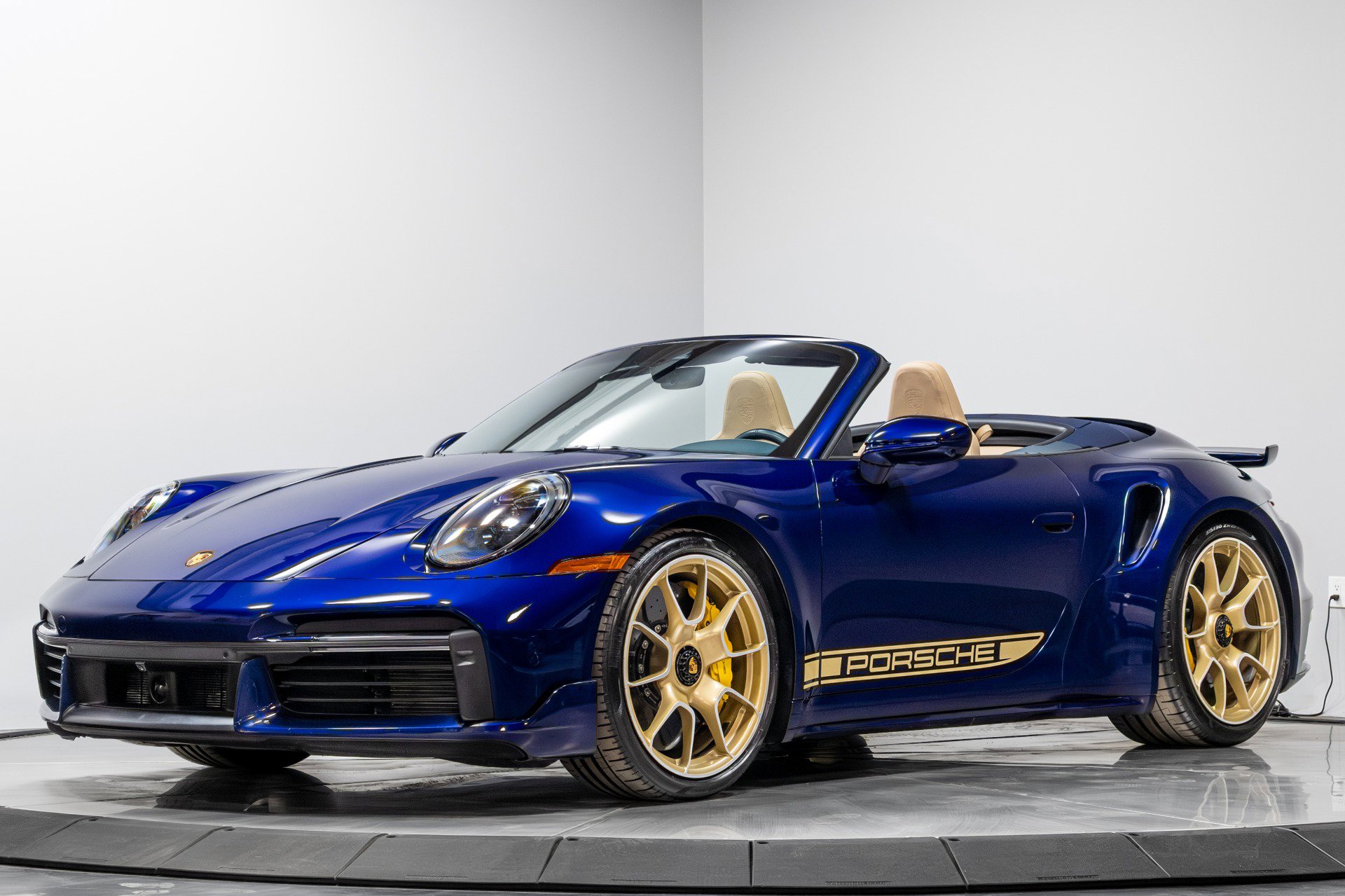 Used 2021 Porsche 911 Turbo S image 2