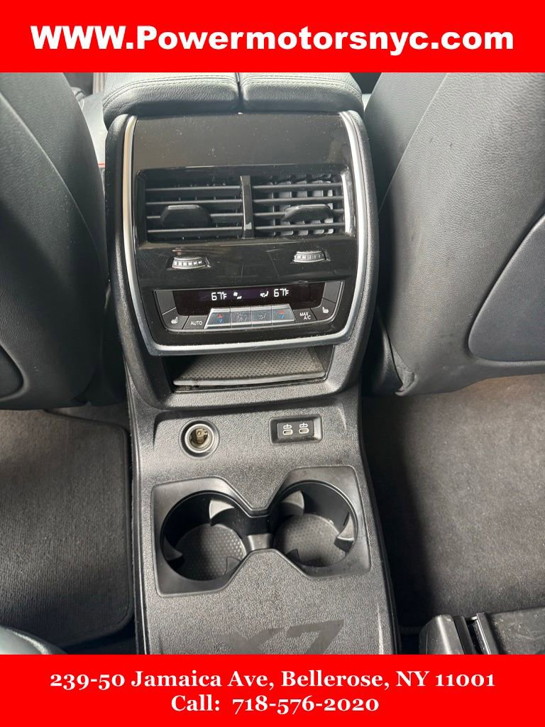 Used 2022 BMW X7 xDrive40i w/ Premium Package AWD/4WD image 32