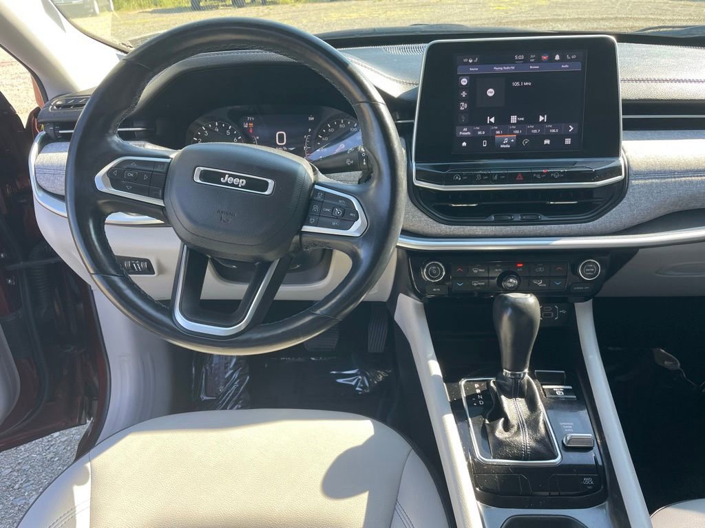 Used 2022 Jeep Compass Latitude w/ Convenience Group AWD/4WD image 4