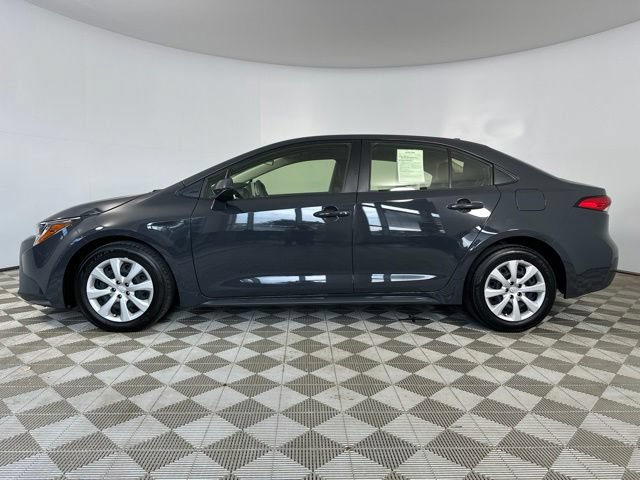 Used 2023 Toyota Corolla LE w/ Carpet Mat Package (TMS) FWD image 4