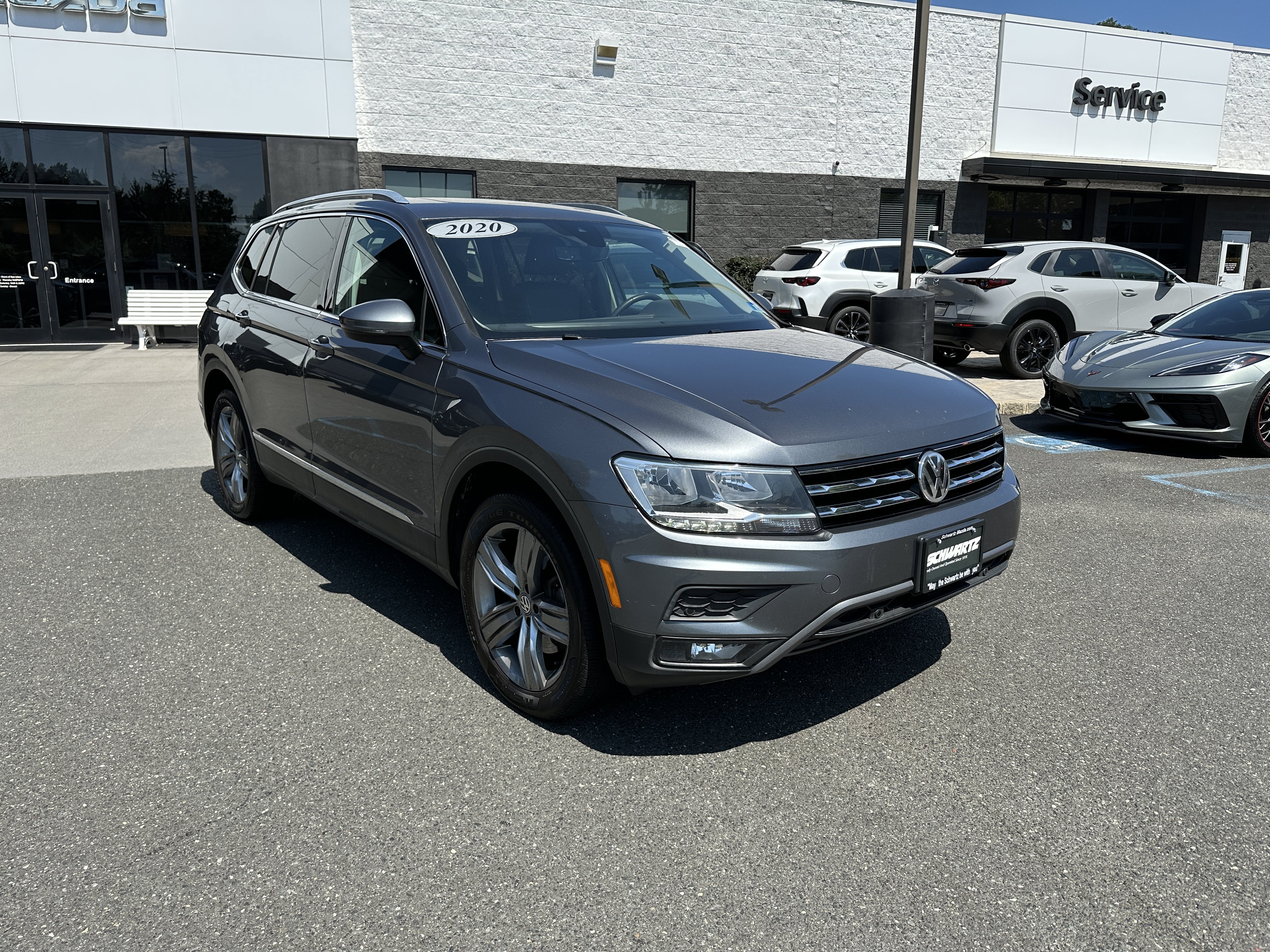 Used 2020 Volkswagen Tiguan SEL AWD/4WD image 15