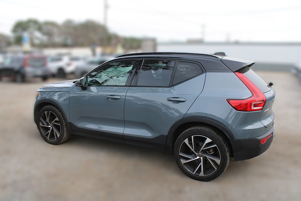 Used 2021 Volvo XC40 T5 R-Design image 13