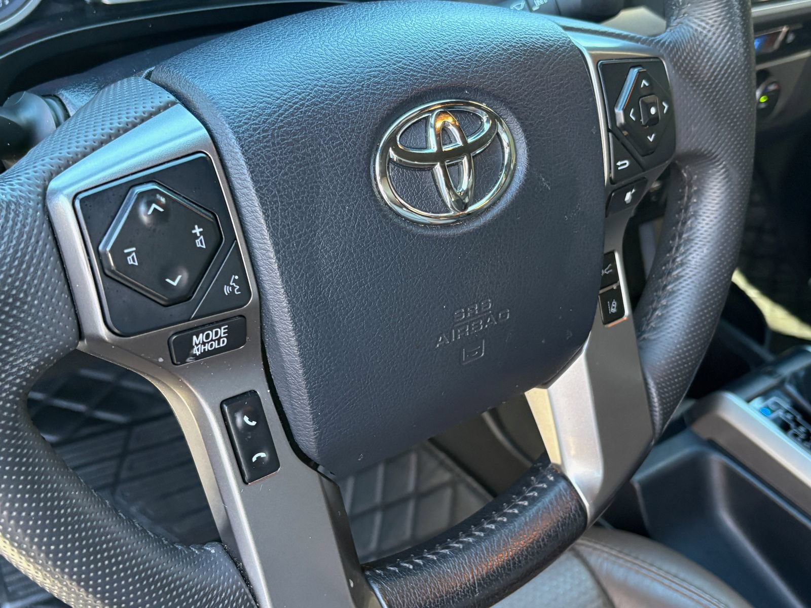 Used 2019 Toyota Tacoma Limited AWD/4WD image 13