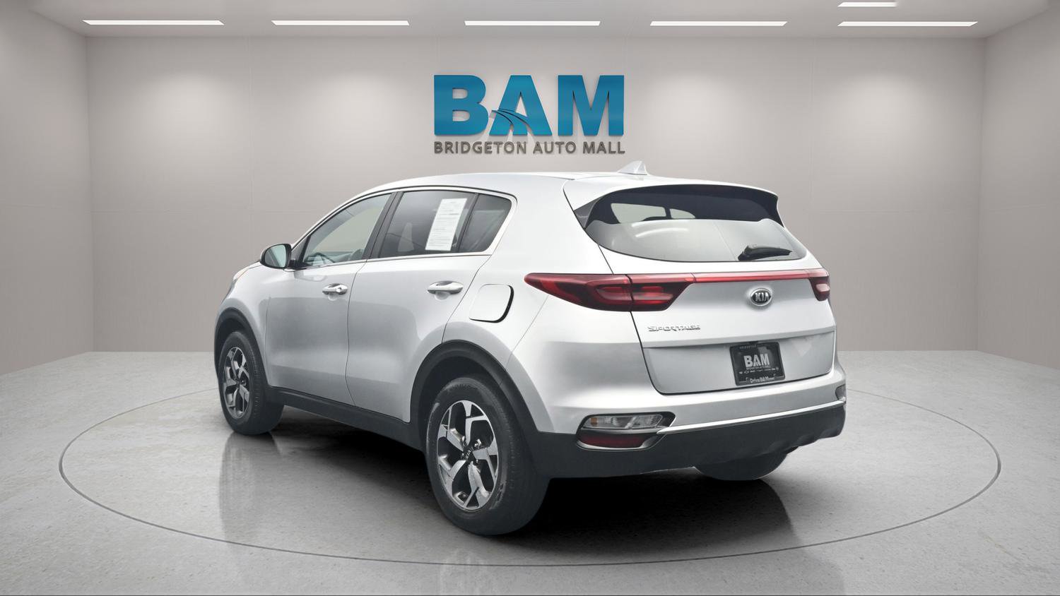 Used 2022 Kia Sportage LX image 5