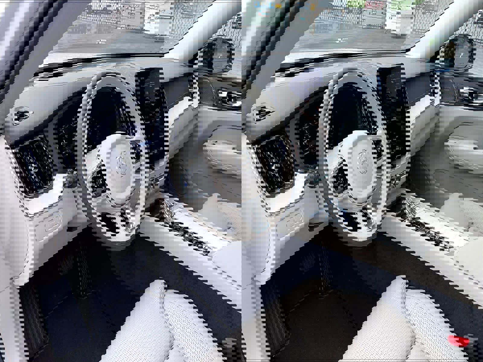 New 2026 Volvo XC60 T8 Ultra w/ Climate Package AWD/4WD image 8