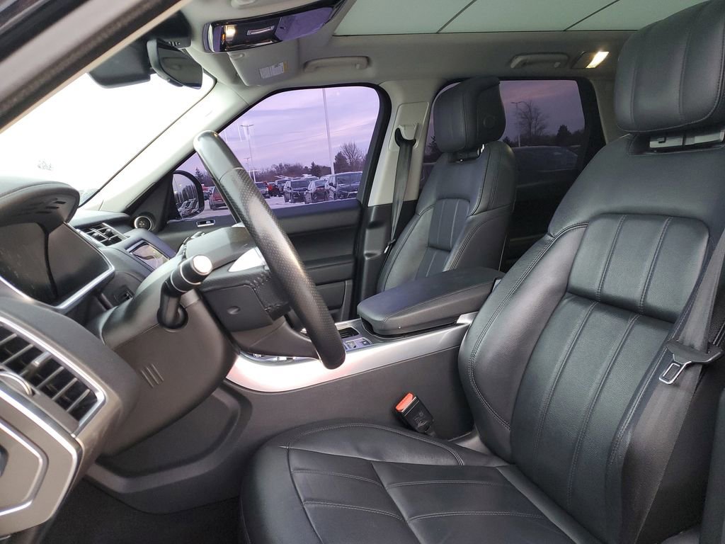 Used 2018 Land Rover Range Rover Sport SE image 5
