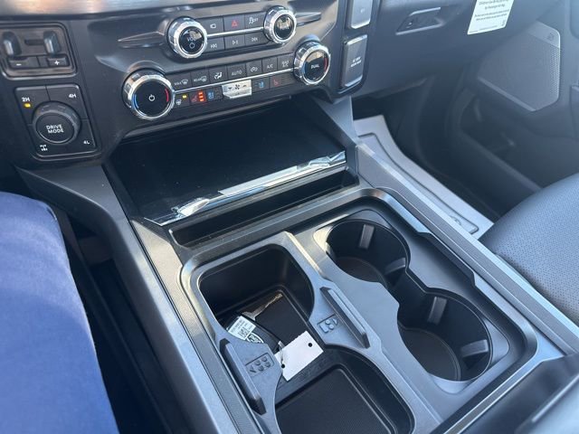 New 2026 Ford F250 Lariat w/ Chrome Package image 38