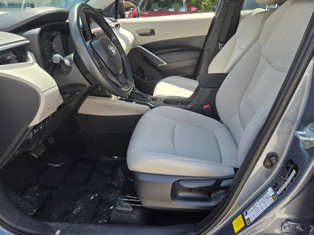 Used 2024 Toyota Corolla Cross L FWD image 9