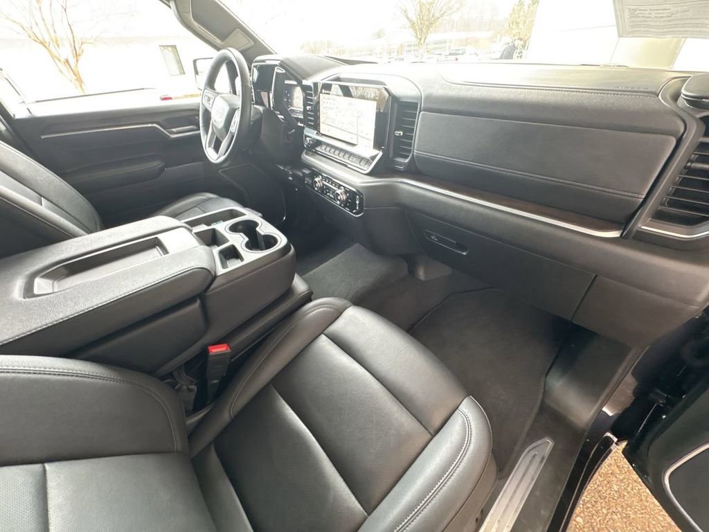 Certified 2025 GMC Sierra 1500 SLT image 29