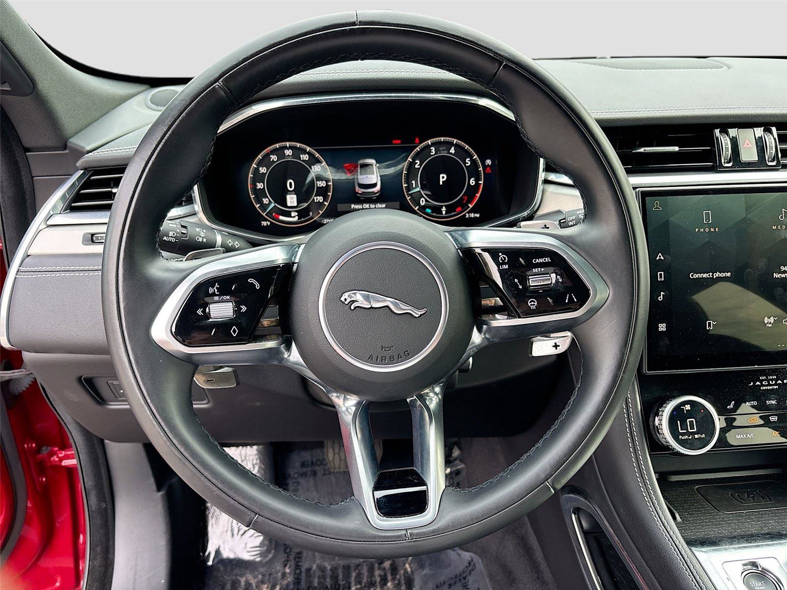 Used 2024 Jaguar F-PACE R-Dynamic S image 11