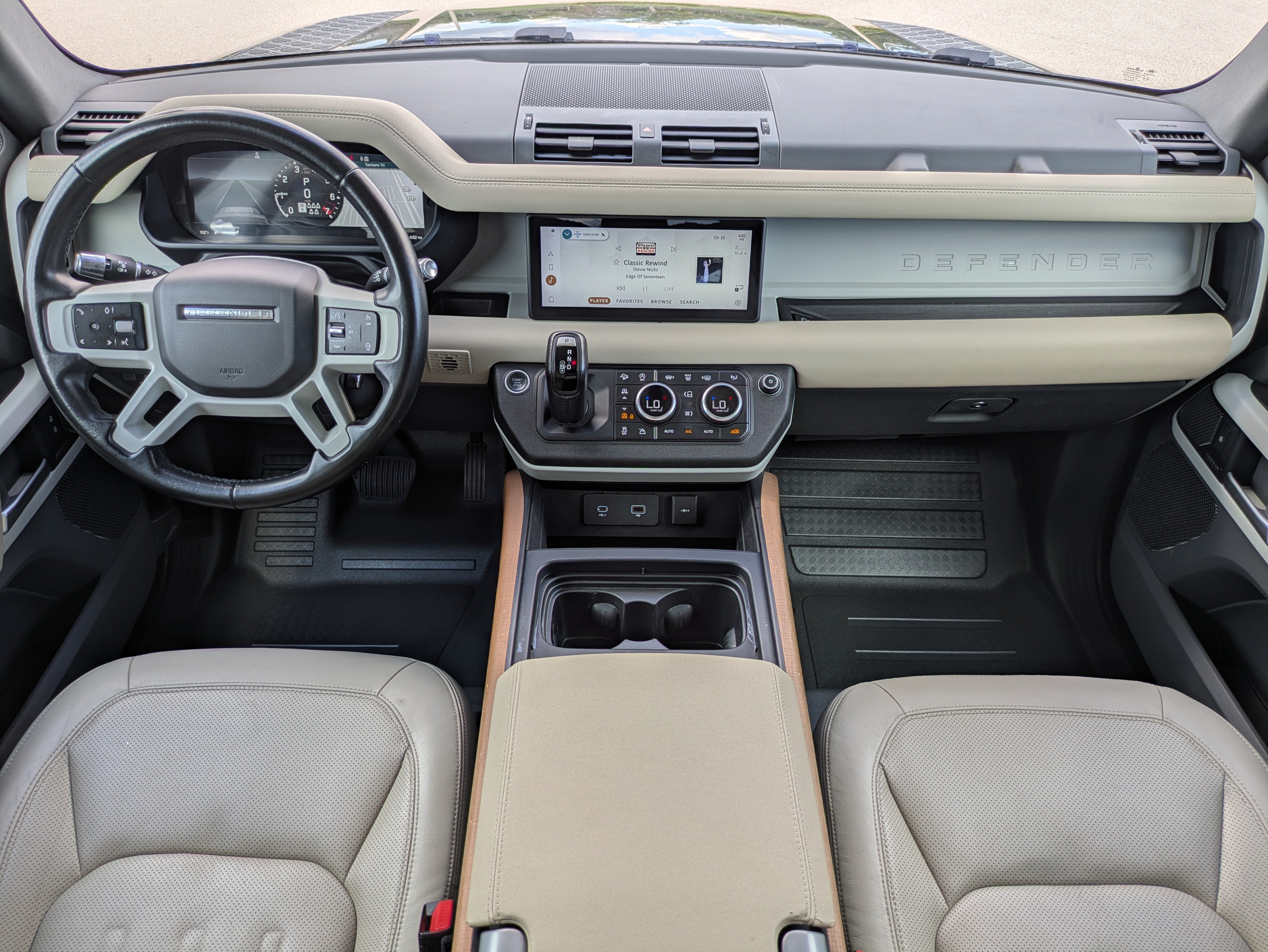 Used 2022 Land Rover Defender 110 SE AWD/4WD image 15