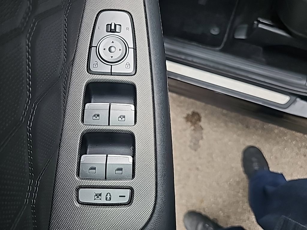 Used 2022 Hyundai Palisade Calligraphy image 13