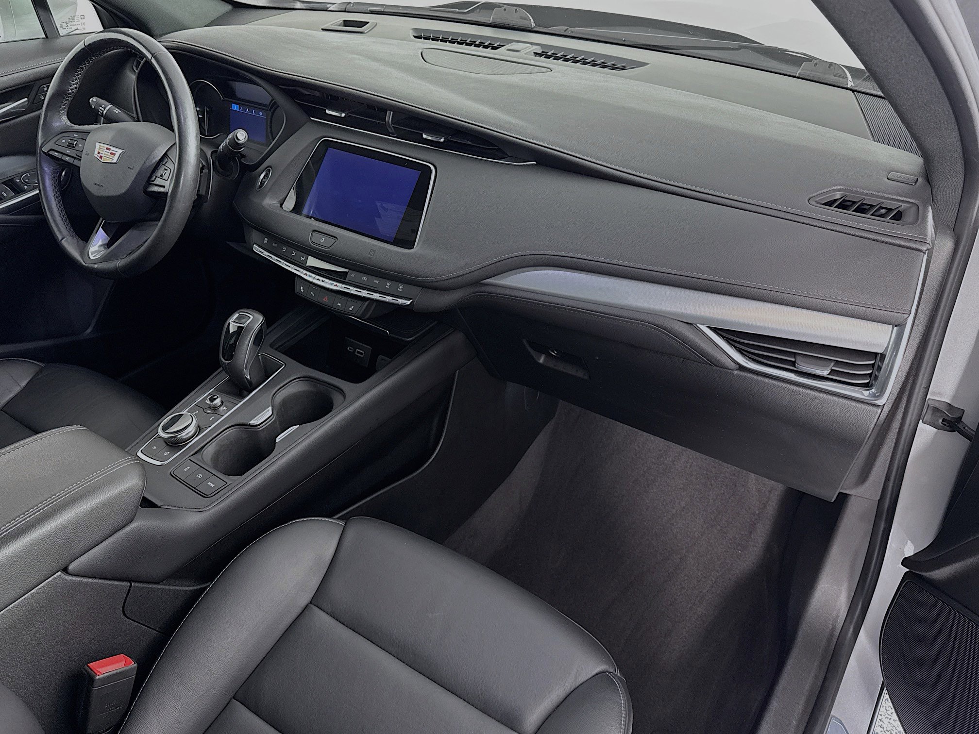 Used 2019 Cadillac XT4 Premium Luxury w/ Cold Weather Package image 28