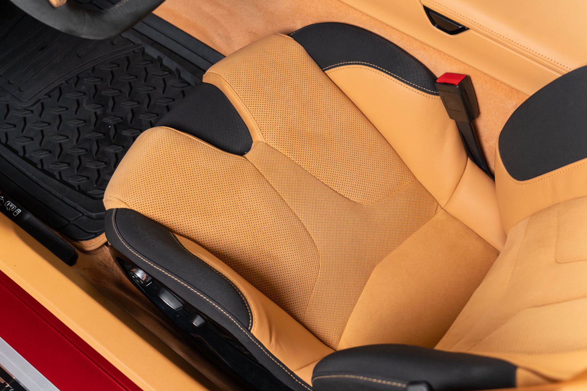 Used 2023 Chevrolet Corvette Stingray Premium Conv w/ Z51 Performance Package RWD image 36