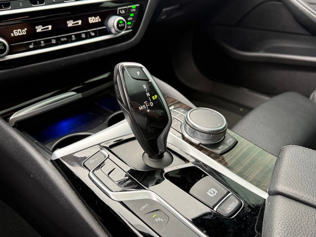 Used 2018 BMW 530e RWD image 22