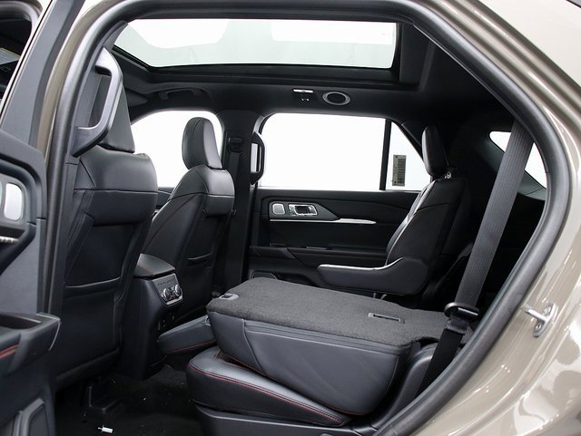 New 2026 Ford Explorer ST w/ Sun And Sound Package image 13