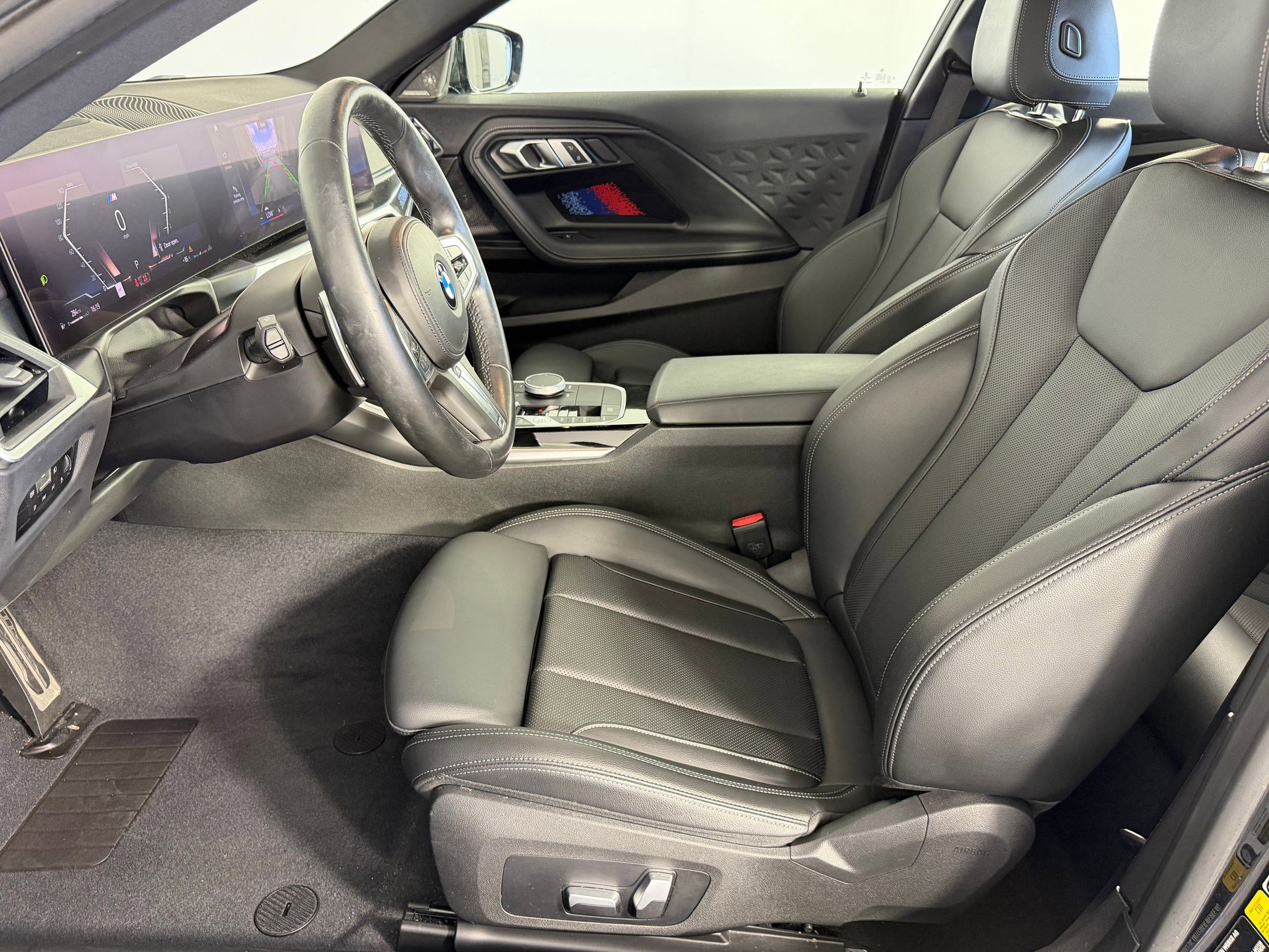 Used 2023 BMW 230i 230i w/ M Sport Package image 5