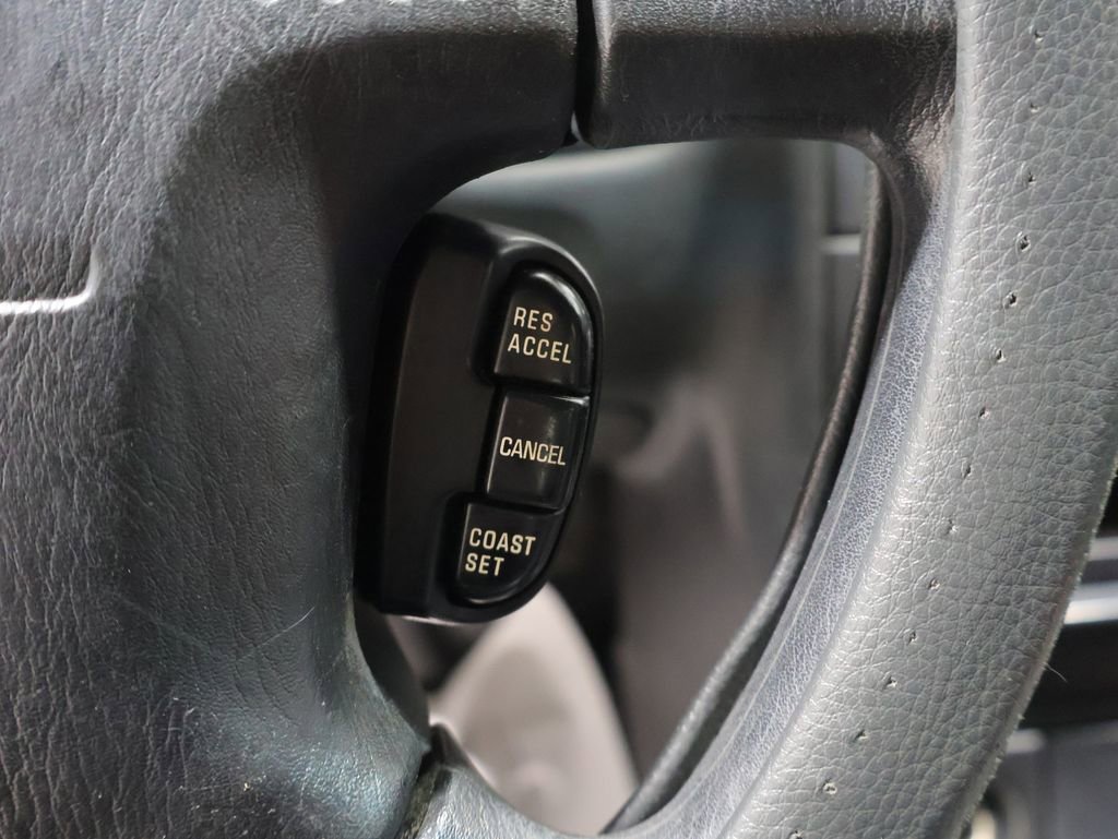 Used 1997 Nissan Maxima FWD image 27