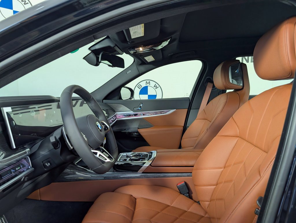 New 2026 BMW 740i xDrive w/ Premium Package image 2