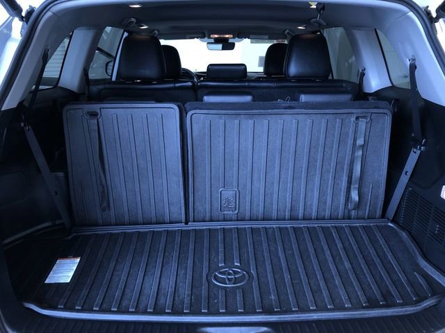 Used 2019 Toyota Highlander XLE AWD/4WD image 34