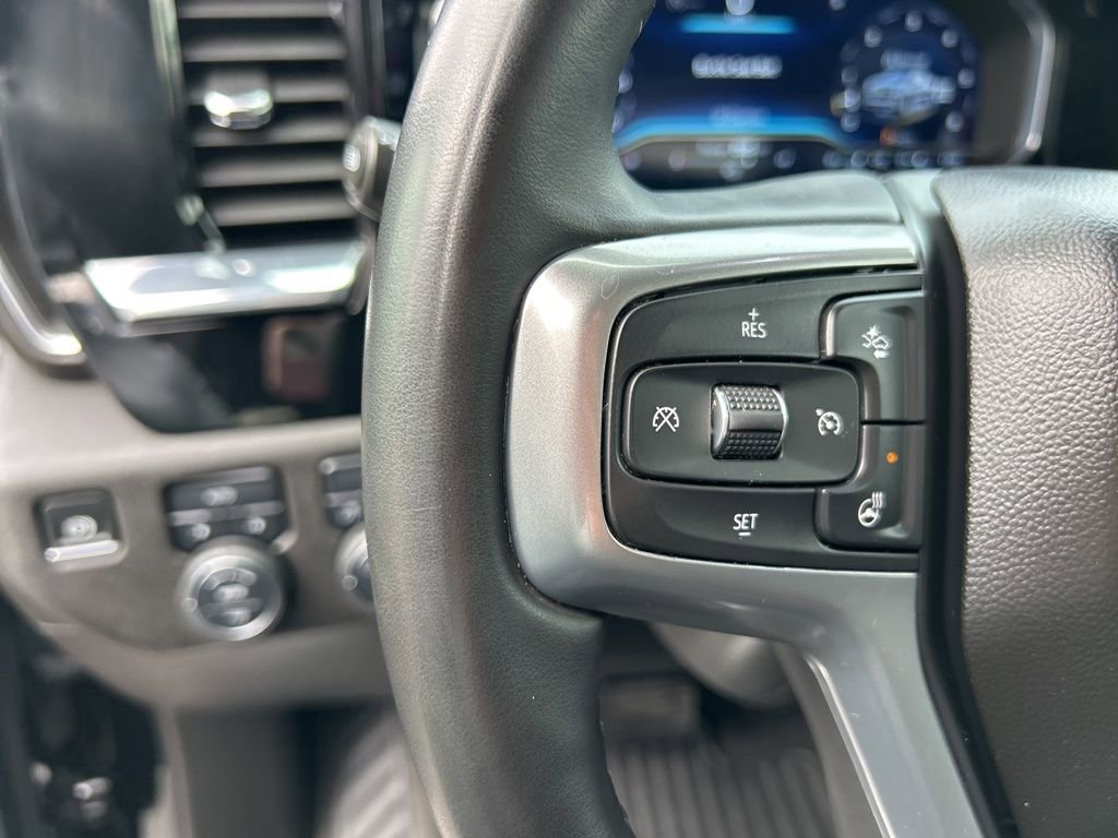 Used 2025 Chevrolet Silverado 1500 LT image 18