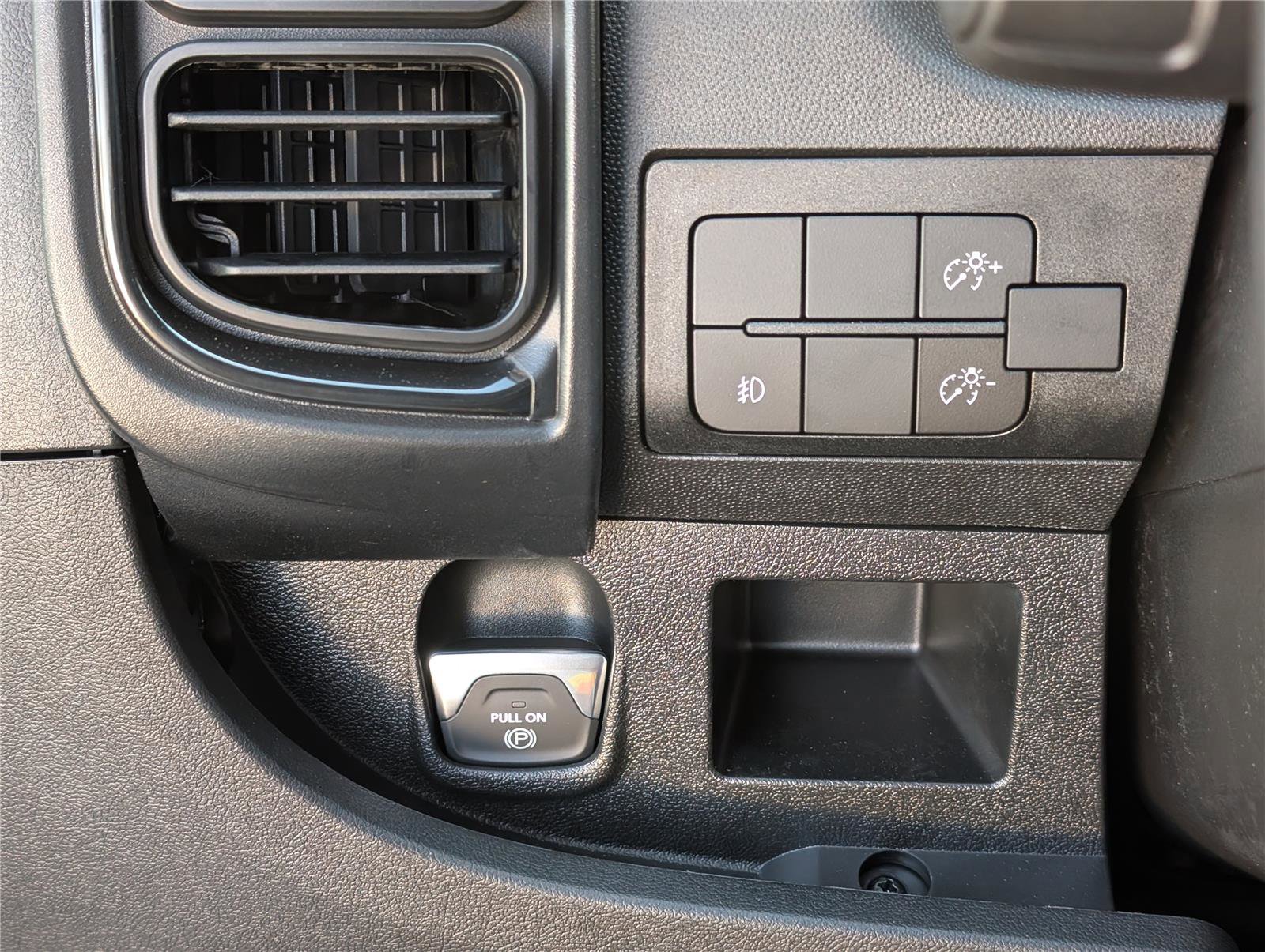 New 2026 RAM ProMaster 2500 w/ Convenience Group image 15